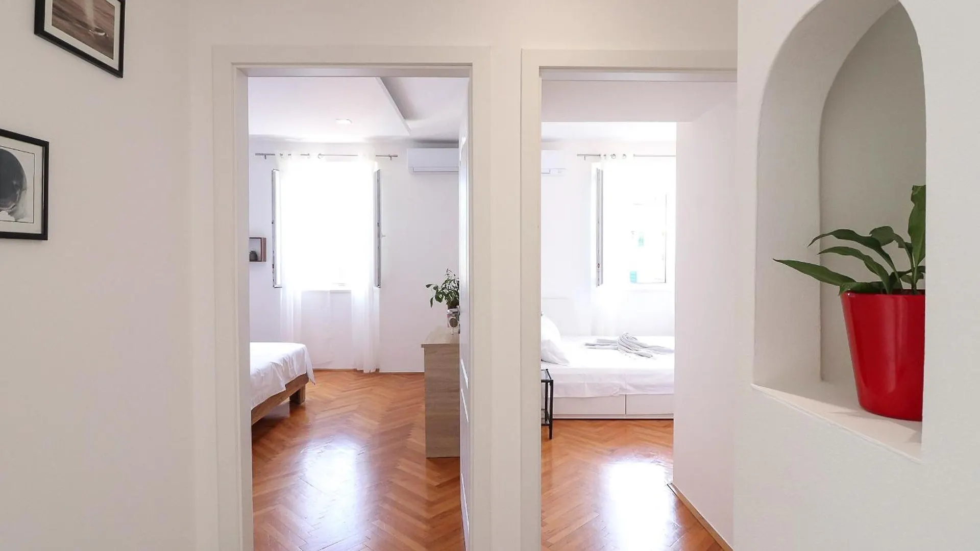 City Center Sunset Penthouse Split Lägenhet