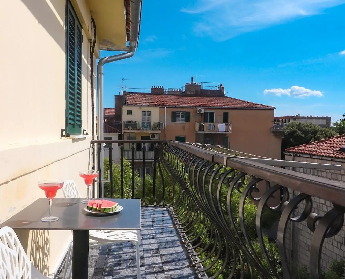City Center Sunset Penthouse Split Apartment